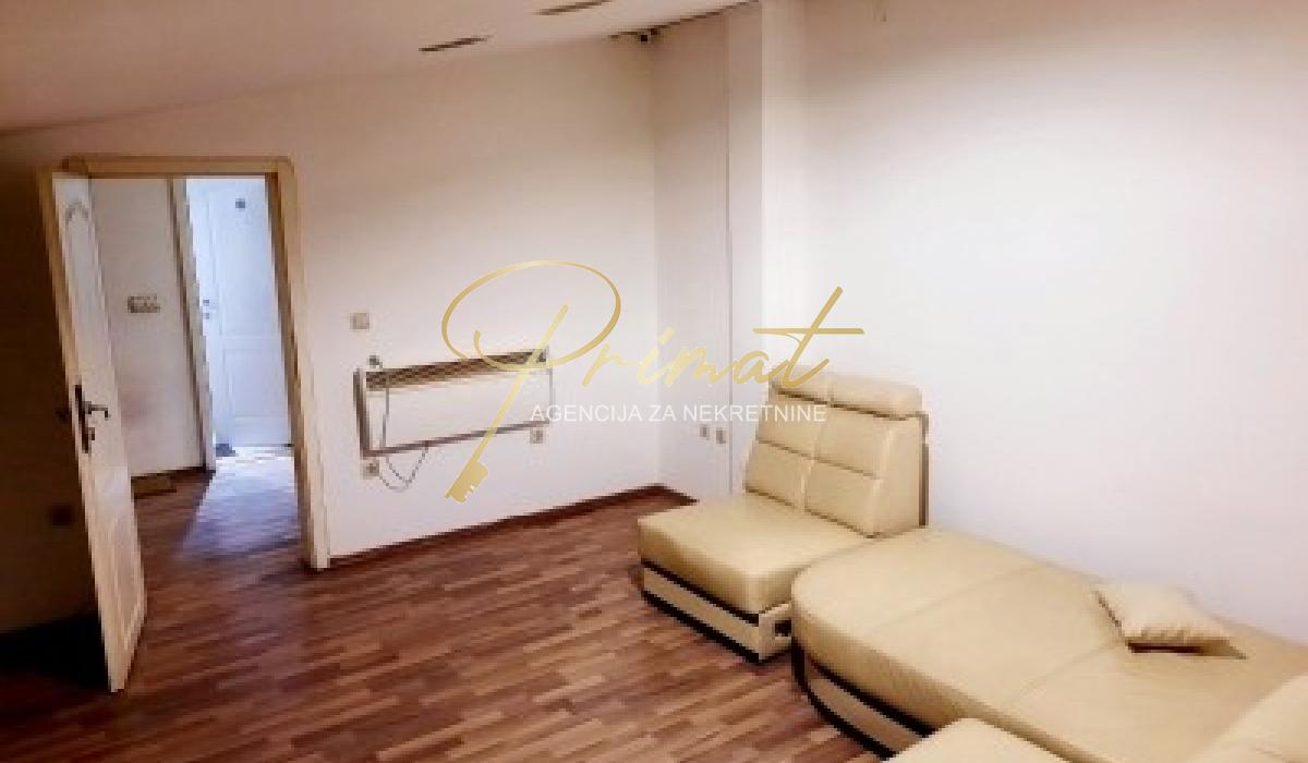 Poslovni prostor -  Autokomanda