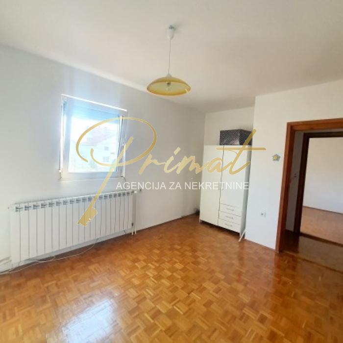 Kuca 190m + garaza 36m bez ulaganja