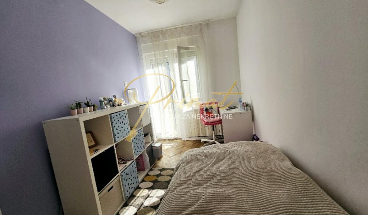 Renovirana kuća u Borči, moze na kredit