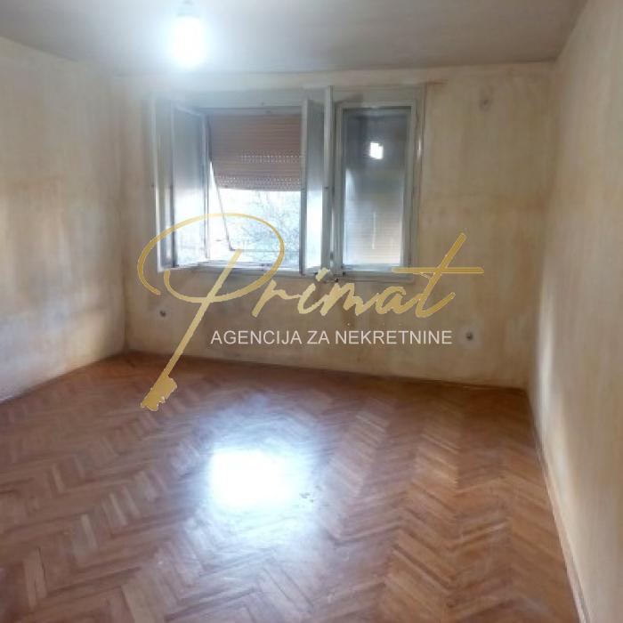 Dvosoban stan na Karaburmi