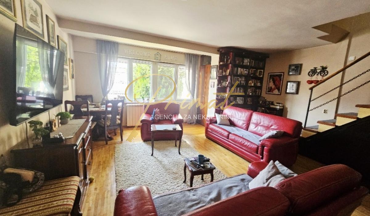 Cetvorosoban stan, duplex u Borci