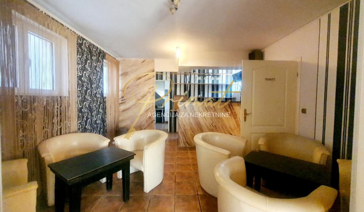 Lokal 90 kv + dvoriste 40 kv, uknjizen kao stan