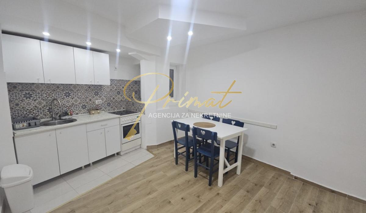 Dvosoban renoviran stan 37+10