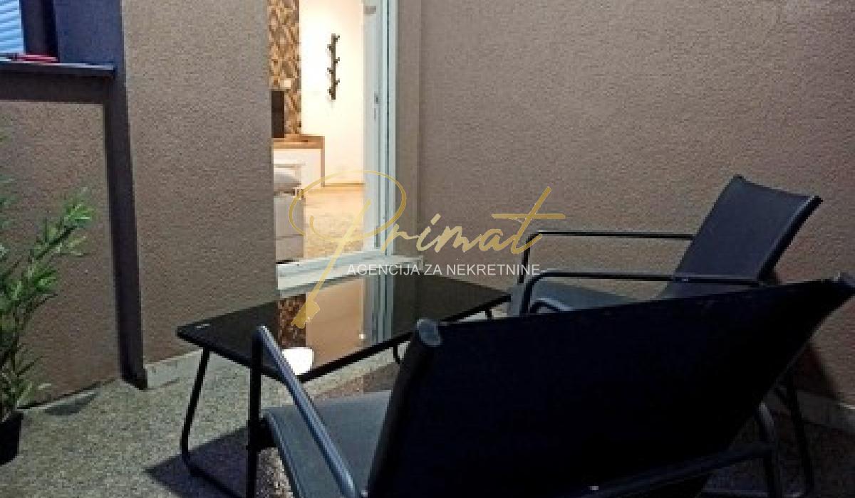 Namesten stan naselje Veljko Vlahović