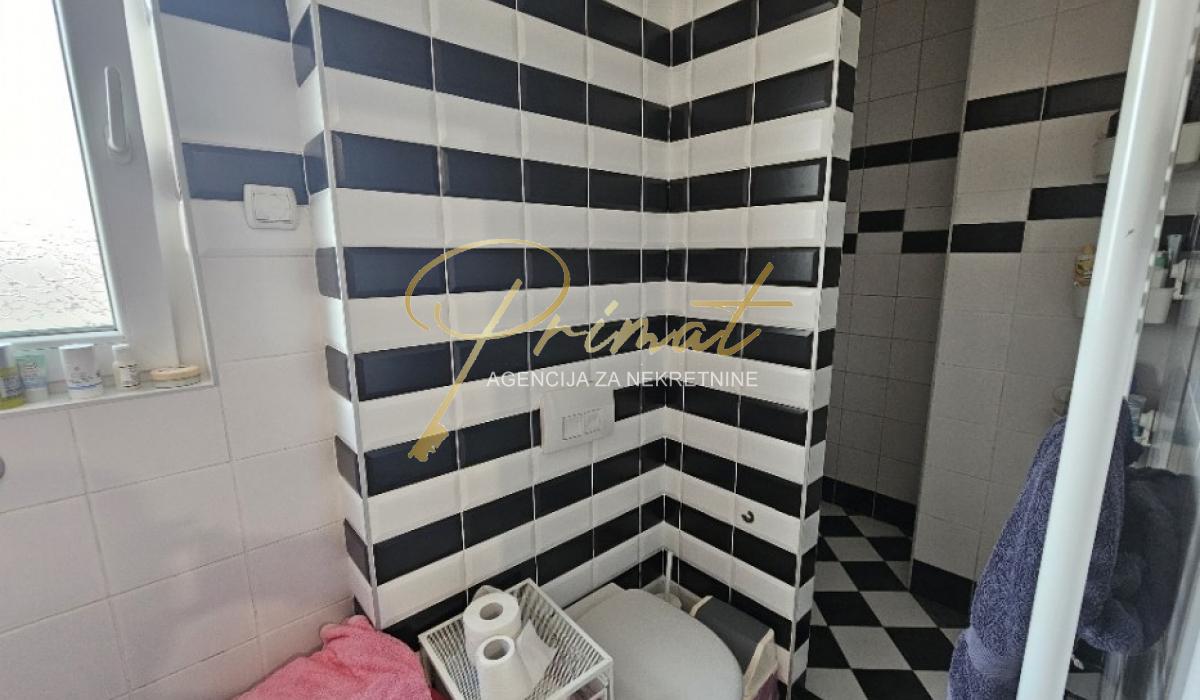 Renovirana kuća u Borči, moze na kredit
