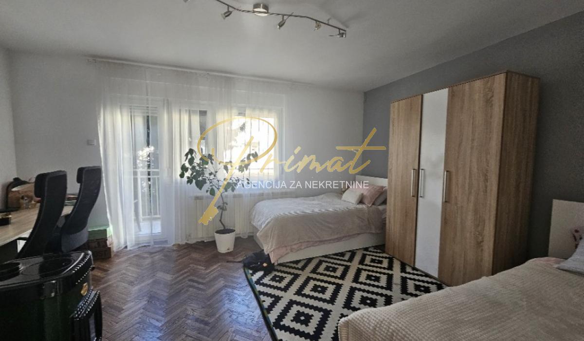 Renovirana kuća u Borči, moze na kredit