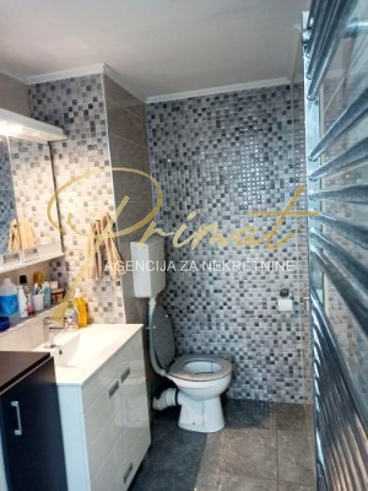 Trosoban stan u Visnjickoj banji