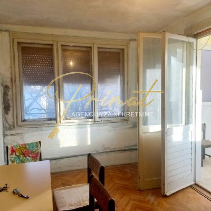 Dvosoban stan na Karaburmi