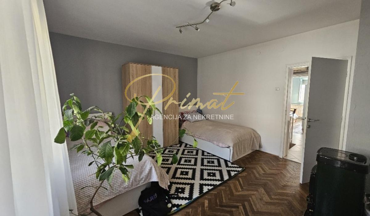 Renovirana kuća u Borči, moze na kredit