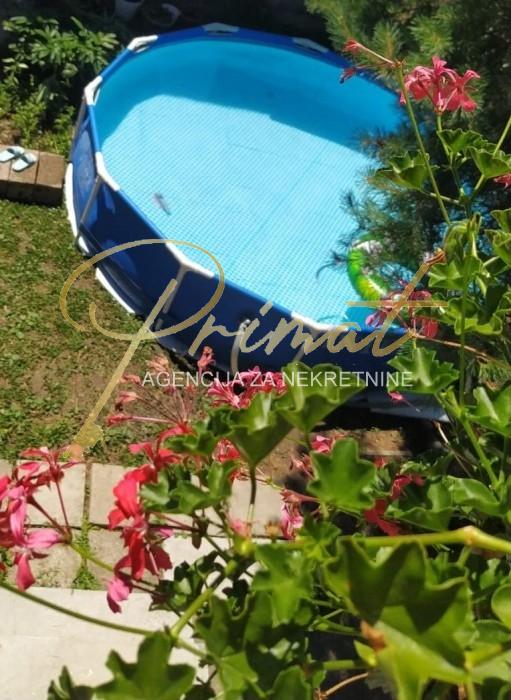 Renovirana kuća u Borči, moze na kredit
