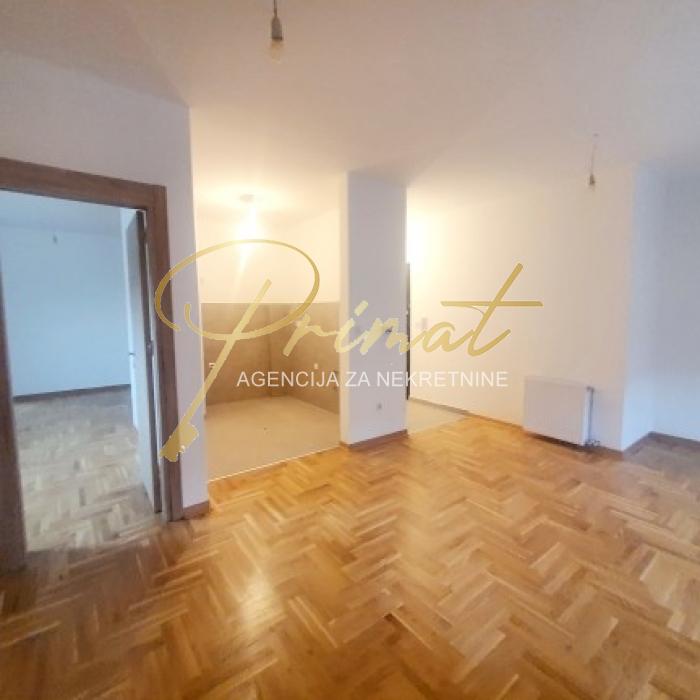 Novogradnja u Borci sa gradjevinskom dozvolom, cena izrazena sa PDV-om + 114m2 dvoriste