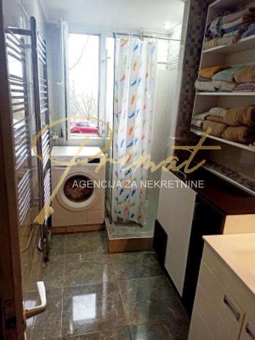 Trosoban stan u Visnjickoj banji