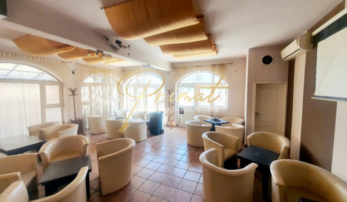 Lokal 90 kv + dvoriste 40 kv, uknjizen kao stan