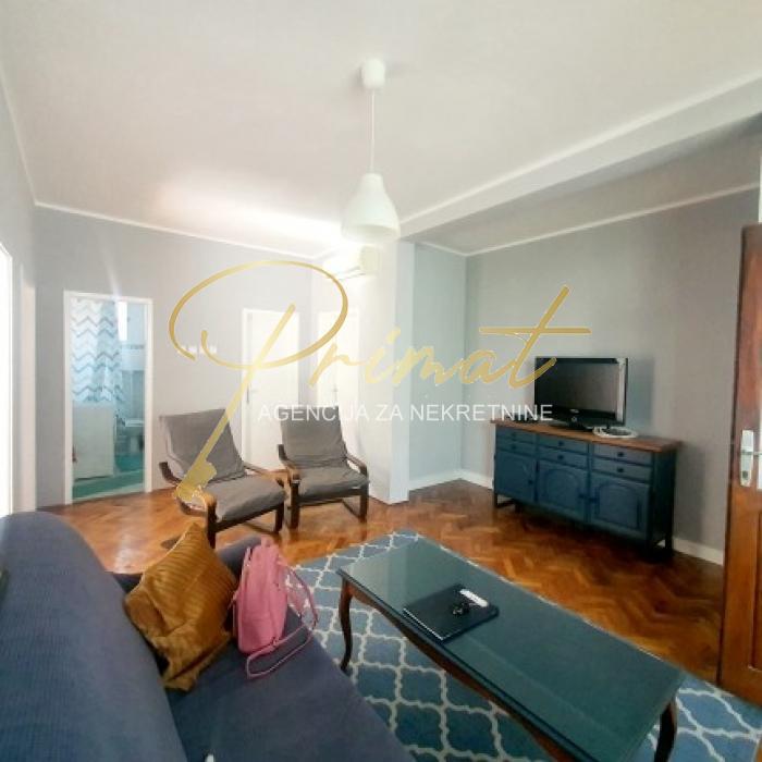 Namestena kuca u Borci