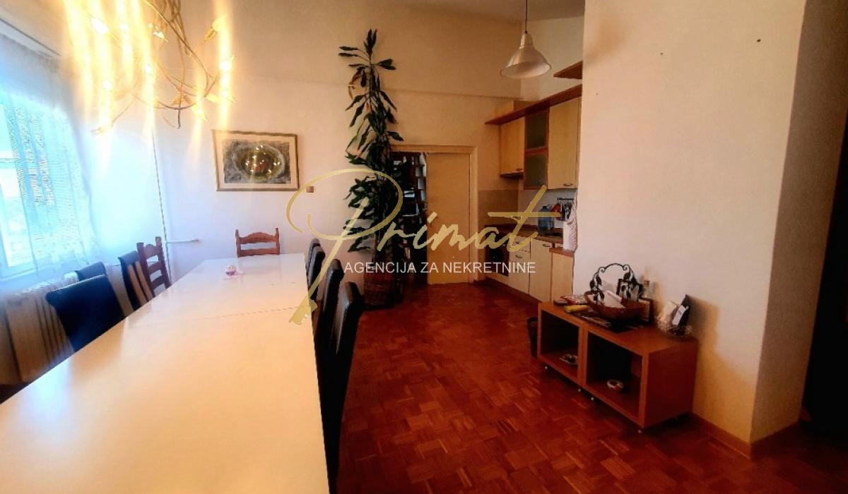 Trosoban, namesten stan u Borci centar 3 